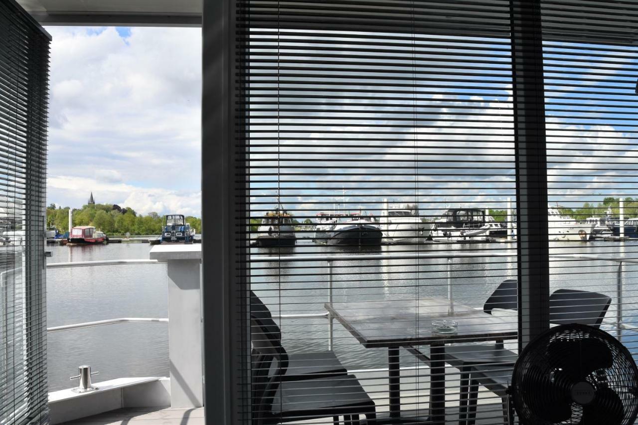 Cozy Floating Boatlodge "Maastricht". Extérieur photo